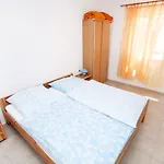 Apartment By The Sea Jezera, Murter - 5057 Jezera