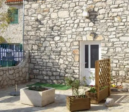 By The Sea Jezera, Murter - 5057