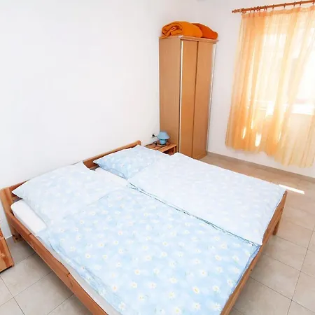 Apartment By The Sea Jezera, Murter - 5057 Jezera