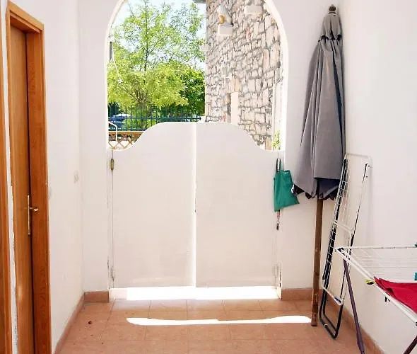 Apartman By The Sea Jezera, Murter - 5057 Jezera