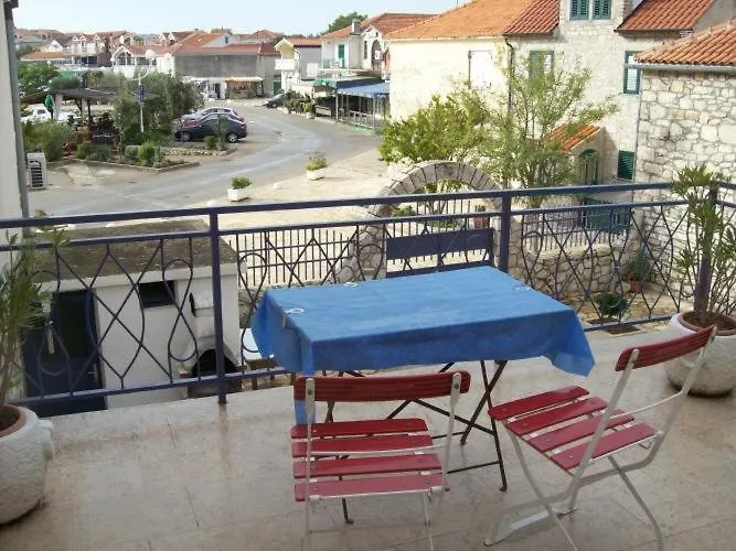 Apartman By The Sea Jezera, Murter - 5057