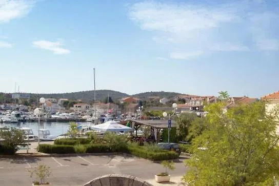 Apartman By The Sea Jezera, Murter - 5057 Jezera